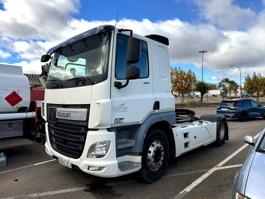 Tractora DAF CF 440 FT (2015)