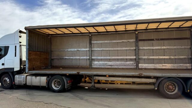 02_lateral_completo_abierto_tautliner