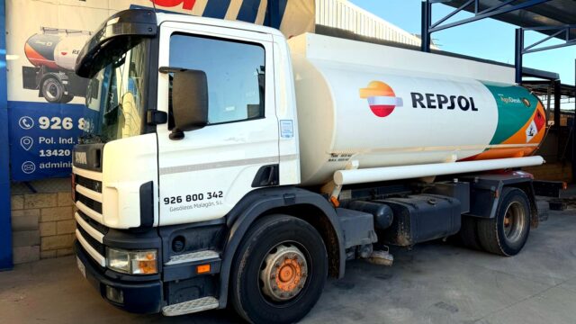 04_trasera_cisterna_repsol